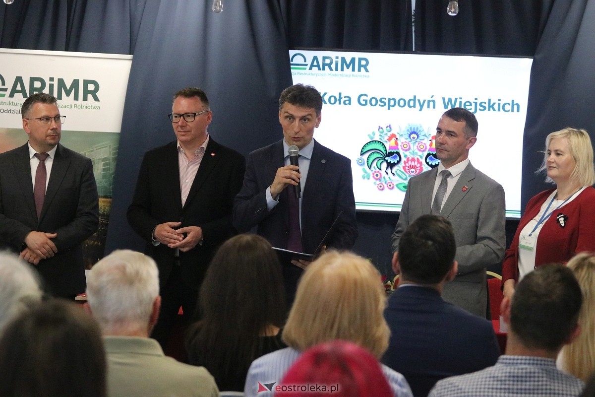 Wręczenie czeków z podziękowaniem dla KGW [16.06.2025] - zdjęcie #11 - eOstroleka.pl