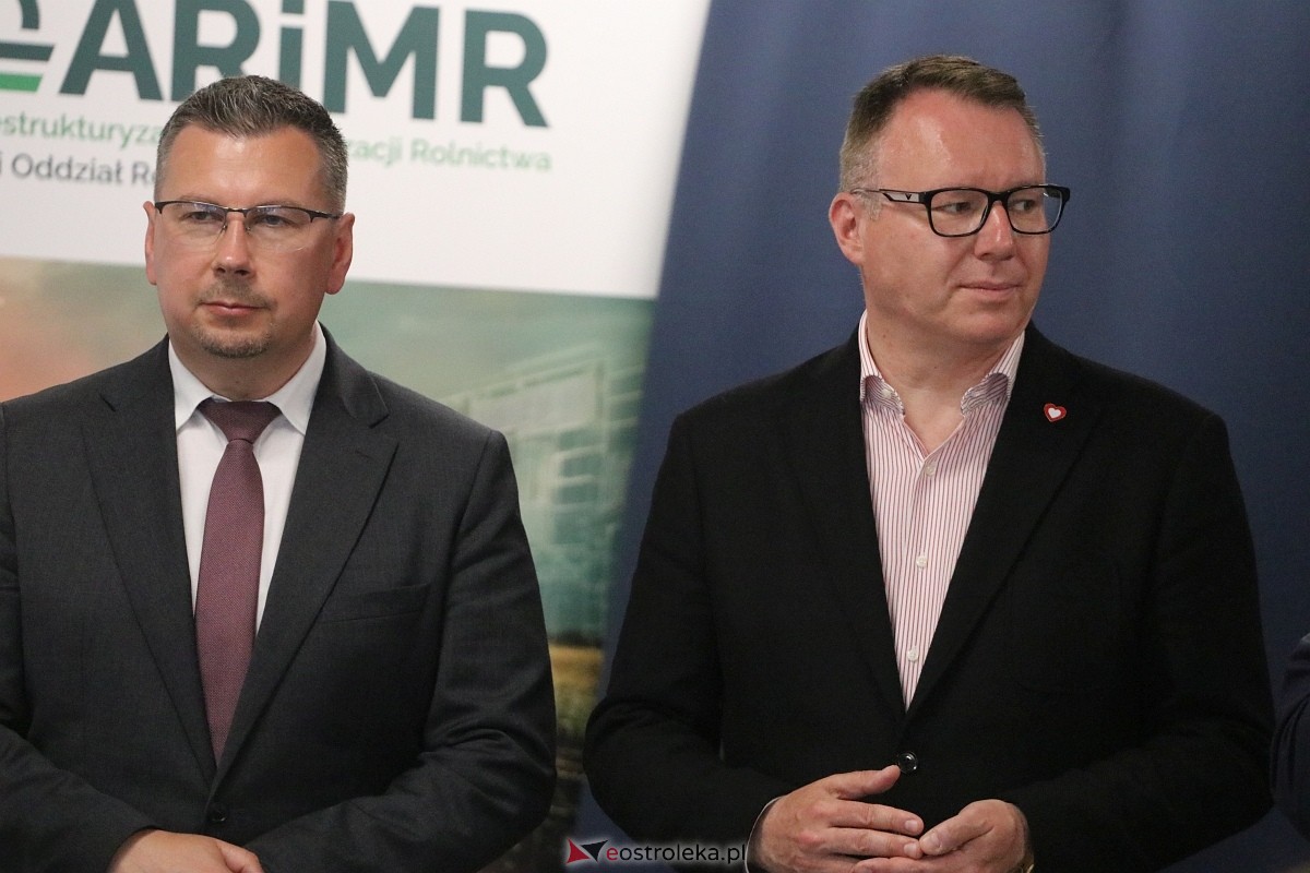 Wręczenie czeków z podziękowaniem dla KGW [16.06.2025] - zdjęcie #9 - eOstroleka.pl