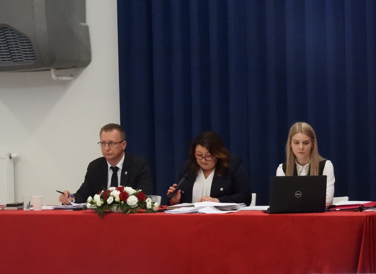 XI sesja rady Gminy w Łysych [16.06.2025] - zdjęcie #11 - eOstroleka.pl