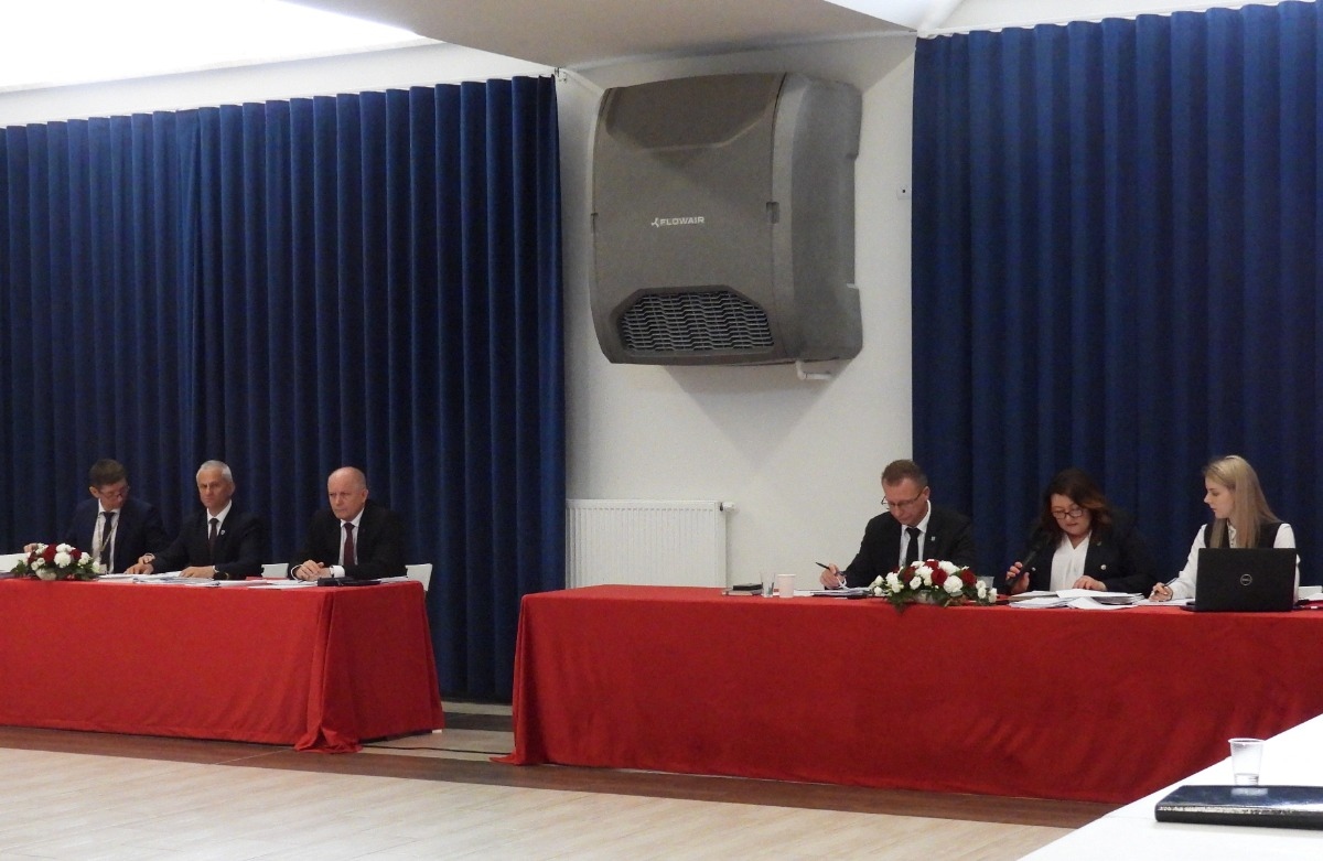 XI sesja rady Gminy w Łysych [16.06.2025] - zdjęcie #10 - eOstroleka.pl