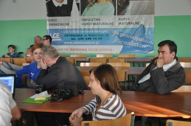 Debata kandydatów do parlamentu: Okres kampanii wyborczej, to nie jest dobry okres do mówienia prawdy (4.X.2011) - zdjęcie #14 - eOstroleka.pl