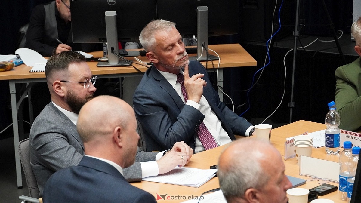 XVI sesja Rady Powiatu w Ostrołęce [17.06.2025] - zdjęcie #40 - eOstroleka.pl