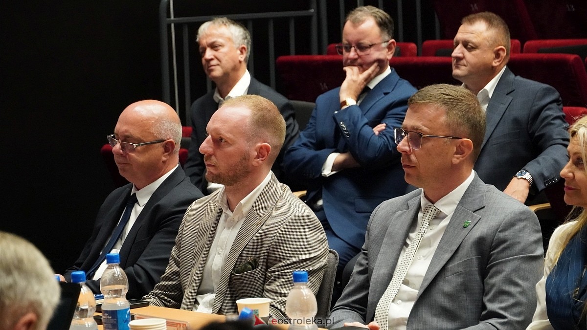 XVI sesja Rady Powiatu w Ostrołęce [17.06.2025] - zdjęcie #28 - eOstroleka.pl