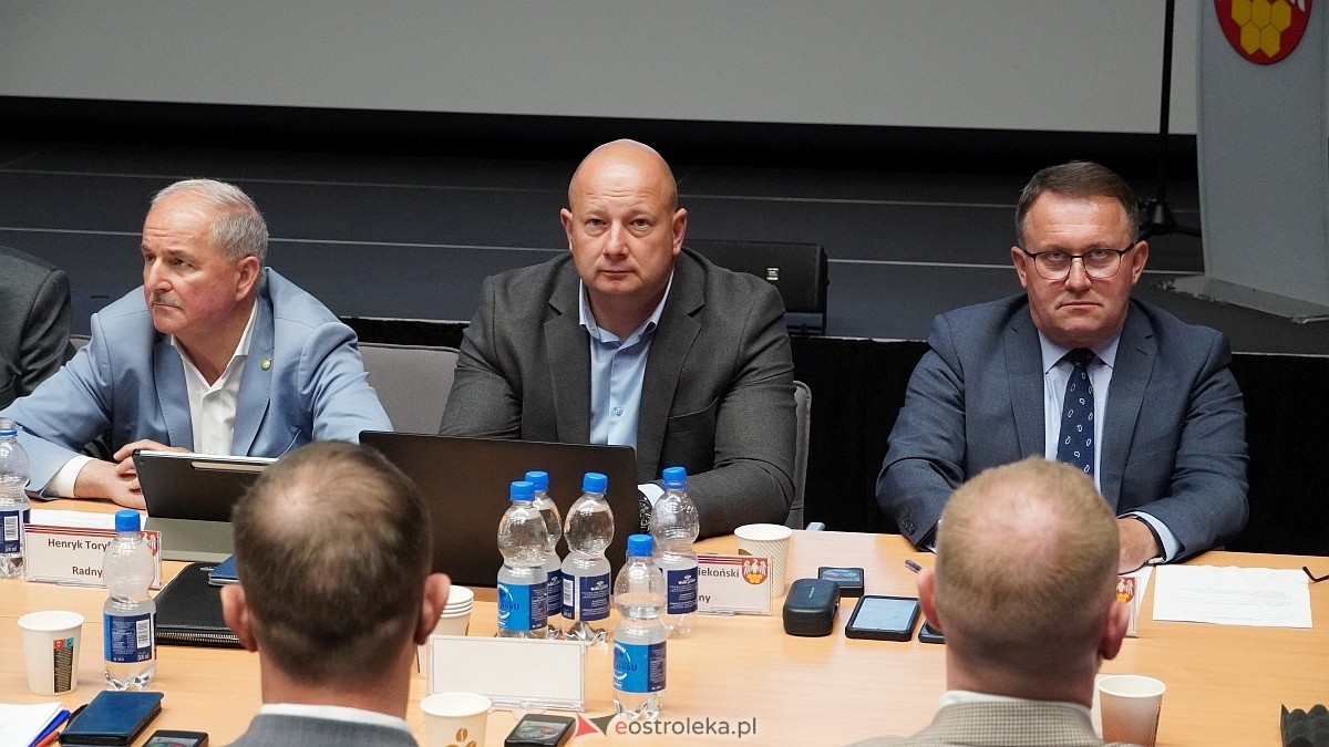 XVI sesja Rady Powiatu w Ostrołęce [17.06.2025] - zdjęcie #21 - eOstroleka.pl