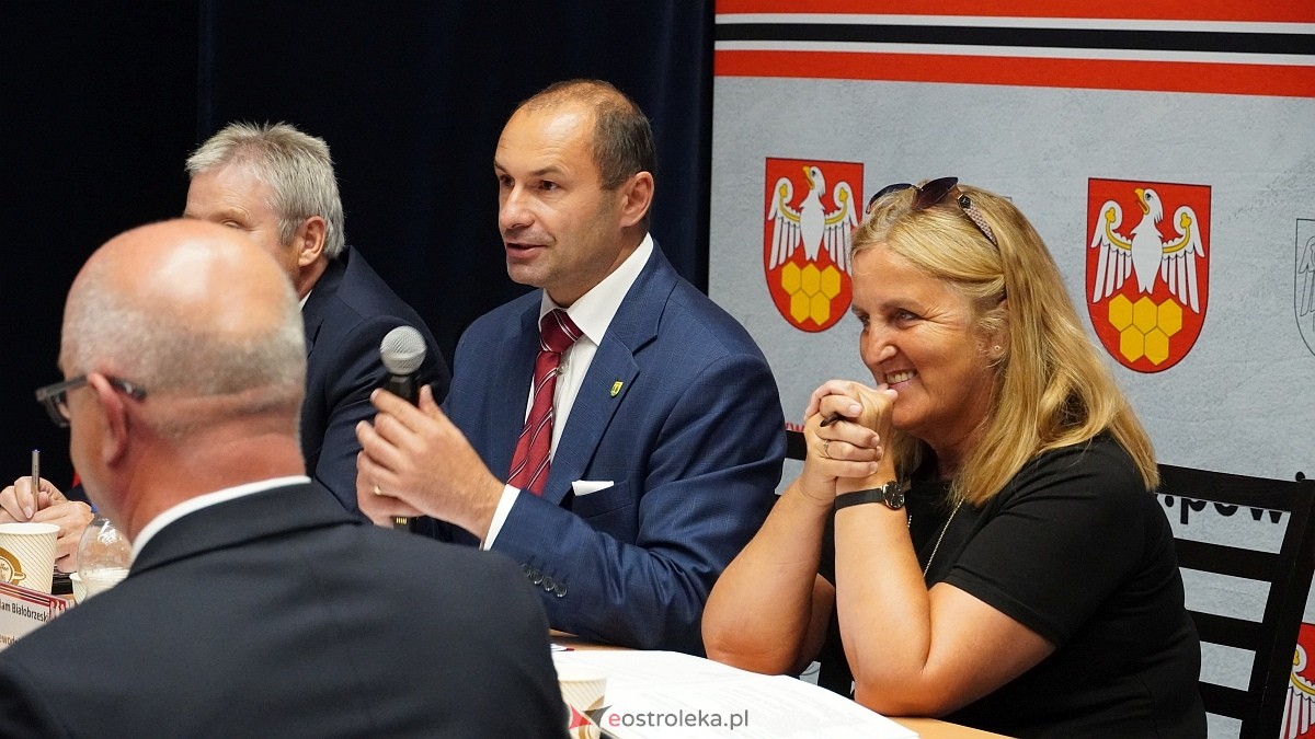 XVI sesja Rady Powiatu w Ostrołęce [17.06.2025] - zdjęcie #16 - eOstroleka.pl