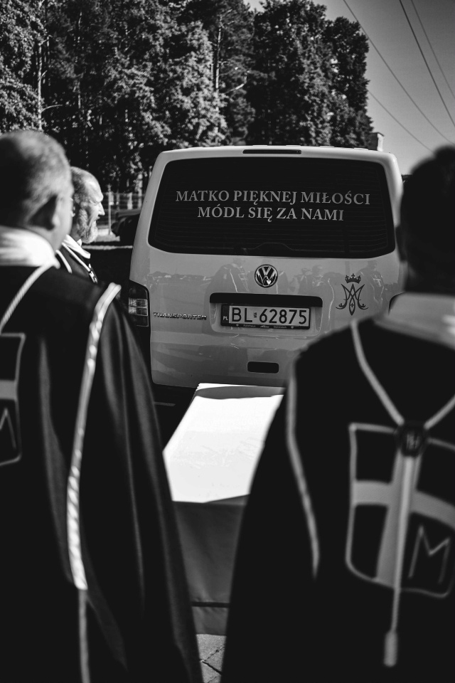 Peregrynacja Matki Bożej u św. Franciszka z Asyżu [17.06.2025] - zdjęcie #15 - eOstroleka.pl