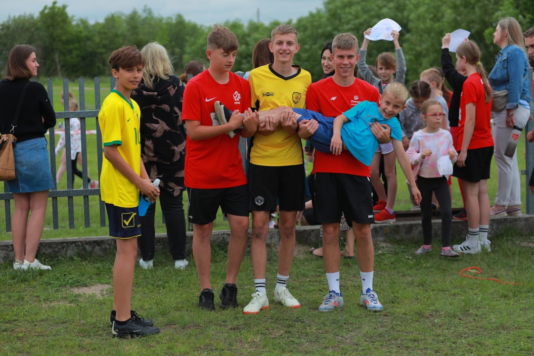 IV Gminna Olimpiada w Biegach Przełajowych w Borawem [17.06.2025] - zdjęcie #60 - eOstroleka.pl