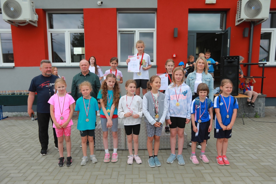 IV Gminna Olimpiada w Biegach Przełajowych w Borawem [17.06.2025] - zdjęcie #49 - eOstroleka.pl