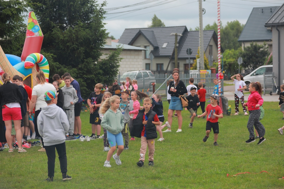 IV Gminna Olimpiada w Biegach Przełajowych w Borawem [17.06.2025] - zdjęcie #33 - eOstroleka.pl