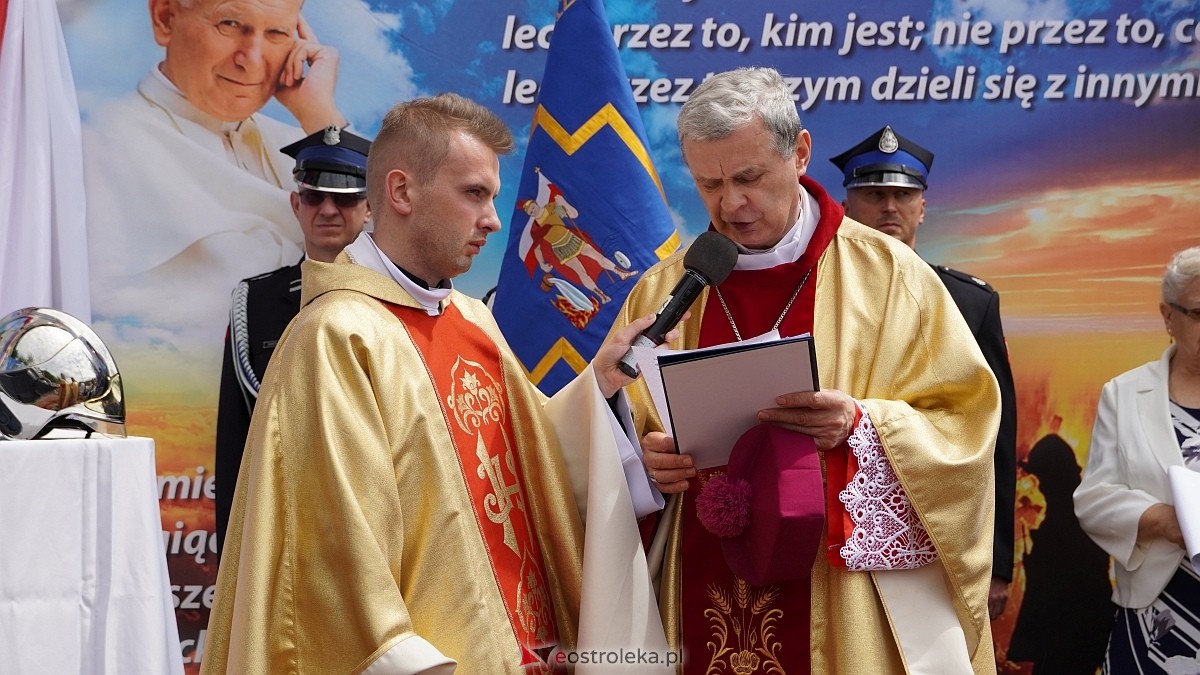 Procesja Bożego Ciała w sanktuarium pw. św. Antoniego Padewskiego [19.06.2025] - zdjęcie #171 - eOstroleka.pl