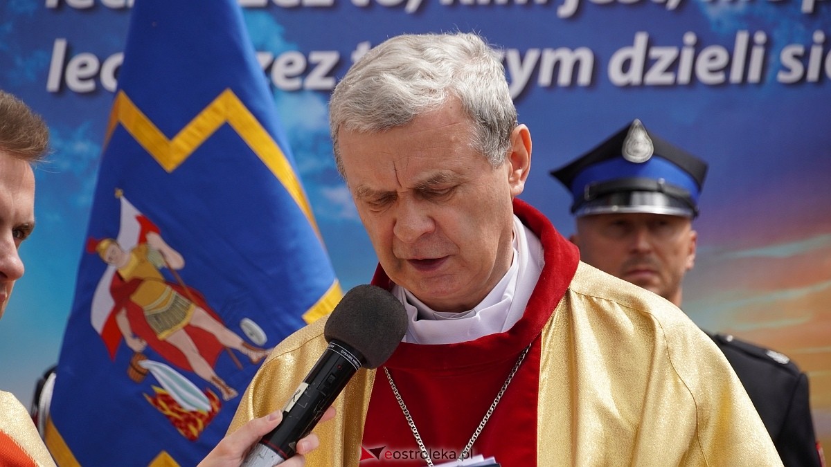 Procesja Bożego Ciała w sanktuarium pw. św. Antoniego Padewskiego [19.06.2025] - zdjęcie #170 - eOstroleka.pl