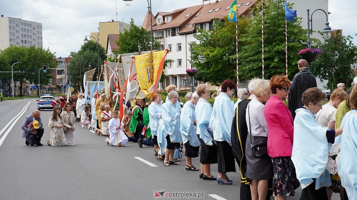 Procesja Bożego Ciała w sanktuarium pw. św. Antoniego Padewskiego [19.06.2025] - zdjęcie #169 - eOstroleka.pl
