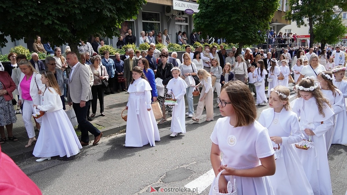 Procesja Bożego Ciała w sanktuarium pw. św. Antoniego Padewskiego [19.06.2025] - zdjęcie #156 - eOstroleka.pl