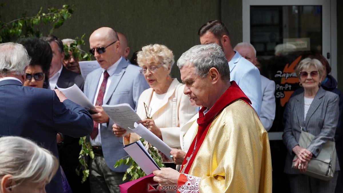 Procesja Bożego Ciała w sanktuarium pw. św. Antoniego Padewskiego [19.06.2025] - zdjęcie #152 - eOstroleka.pl