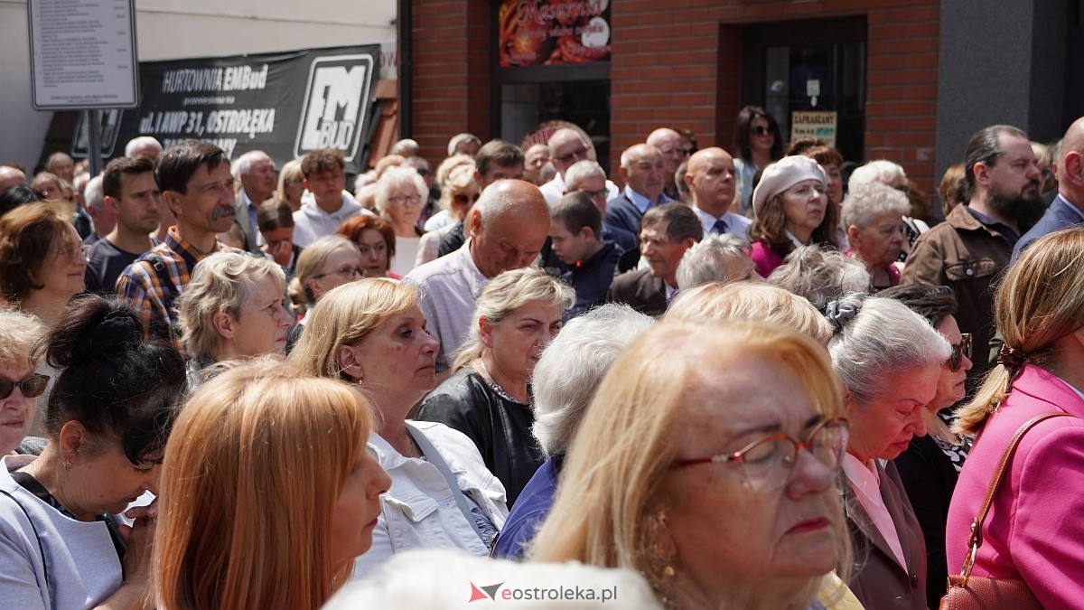 Procesja Bożego Ciała w sanktuarium pw. św. Antoniego Padewskiego [19.06.2025] - zdjęcie #132 - eOstroleka.pl