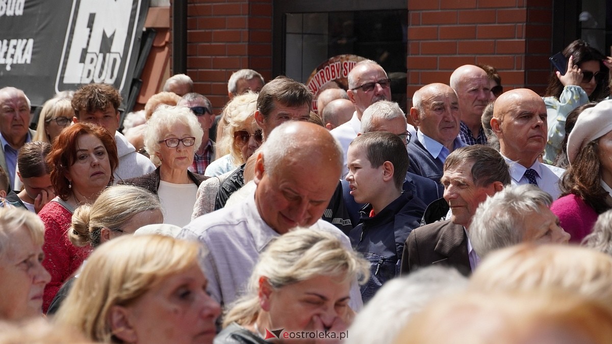 Procesja Bożego Ciała w sanktuarium pw. św. Antoniego Padewskiego [19.06.2025] - zdjęcie #131 - eOstroleka.pl