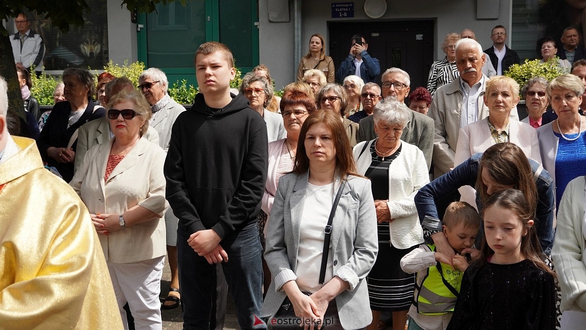 Procesja Bożego Ciała w sanktuarium pw. św. Antoniego Padewskiego [19.06.2025] - zdjęcie #123 - eOstroleka.pl