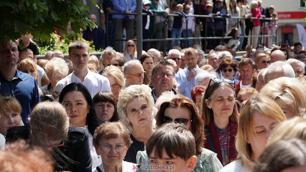 Procesja Bożego Ciała w sanktuarium pw. św. Antoniego Padewskiego [19.06.2025] - zdjęcie #121 - eOstroleka.pl