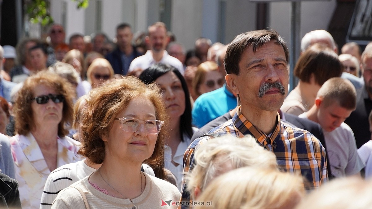 Procesja Bożego Ciała w sanktuarium pw. św. Antoniego Padewskiego [19.06.2025] - zdjęcie #119 - eOstroleka.pl