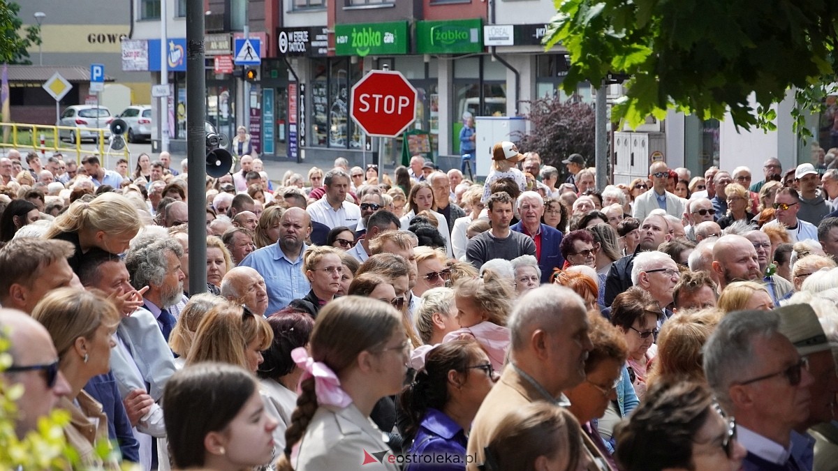 Procesja Bożego Ciała w sanktuarium pw. św. Antoniego Padewskiego [19.06.2025] - zdjęcie #110 - eOstroleka.pl