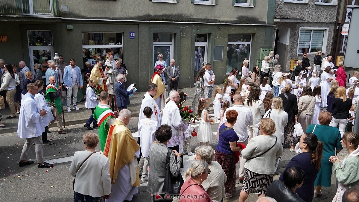 Procesja Bożego Ciała w sanktuarium pw. św. Antoniego Padewskiego [19.06.2025] - zdjęcie #91 - eOstroleka.pl
