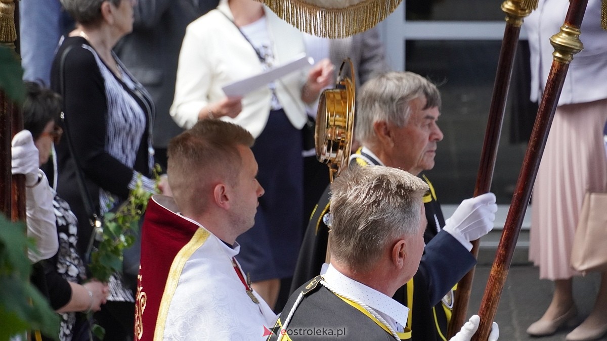 Procesja Bożego Ciała w sanktuarium pw. św. Antoniego Padewskiego [19.06.2025] - zdjęcie #89 - eOstroleka.pl