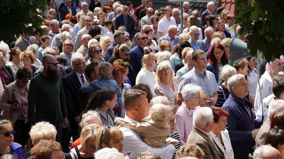 Procesja Bożego Ciała w sanktuarium pw. św. Antoniego Padewskiego [19.06.2025] - zdjęcie #81 - eOstroleka.pl
