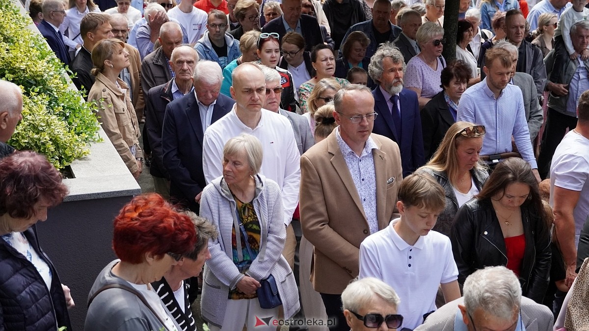 Procesja Bożego Ciała w sanktuarium pw. św. Antoniego Padewskiego [19.06.2025] - zdjęcie #67 - eOstroleka.pl