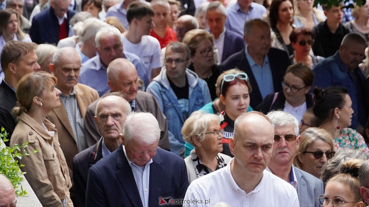Procesja Bożego Ciała w sanktuarium pw. św. Antoniego Padewskiego [19.06.2025] - zdjęcie #66 - eOstroleka.pl