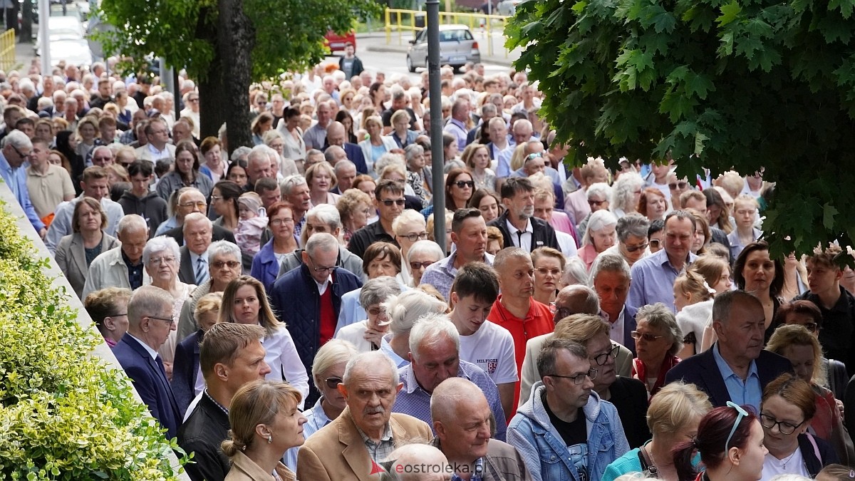 Procesja Bożego Ciała w sanktuarium pw. św. Antoniego Padewskiego [19.06.2025] - zdjęcie #64 - eOstroleka.pl