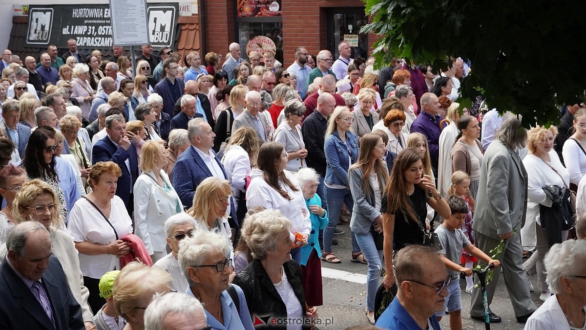 Procesja Bożego Ciała w sanktuarium pw. św. Antoniego Padewskiego [19.06.2025] - zdjęcie #53 - eOstroleka.pl