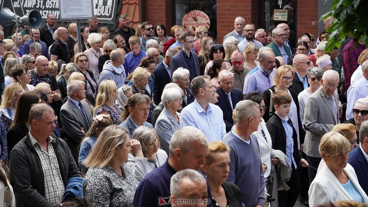 Procesja Bożego Ciała w sanktuarium pw. św. Antoniego Padewskiego [19.06.2025] - zdjęcie #49 - eOstroleka.pl