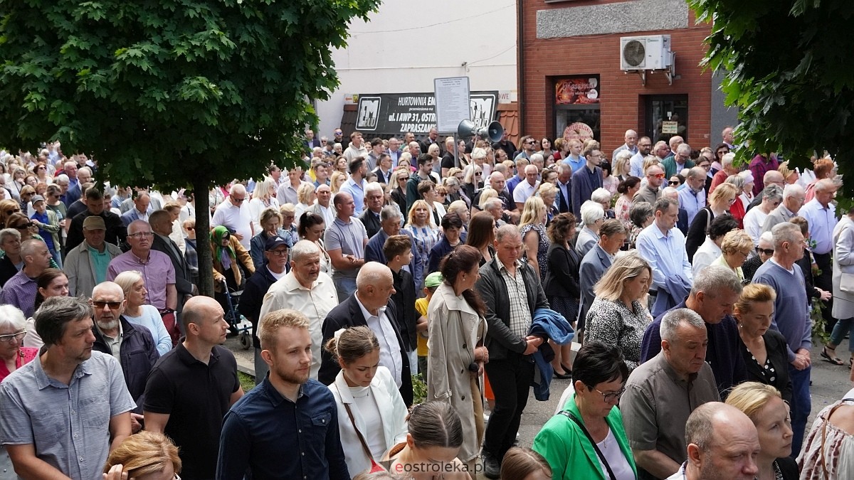 Procesja Bożego Ciała w sanktuarium pw. św. Antoniego Padewskiego [19.06.2025] - zdjęcie #47 - eOstroleka.pl
