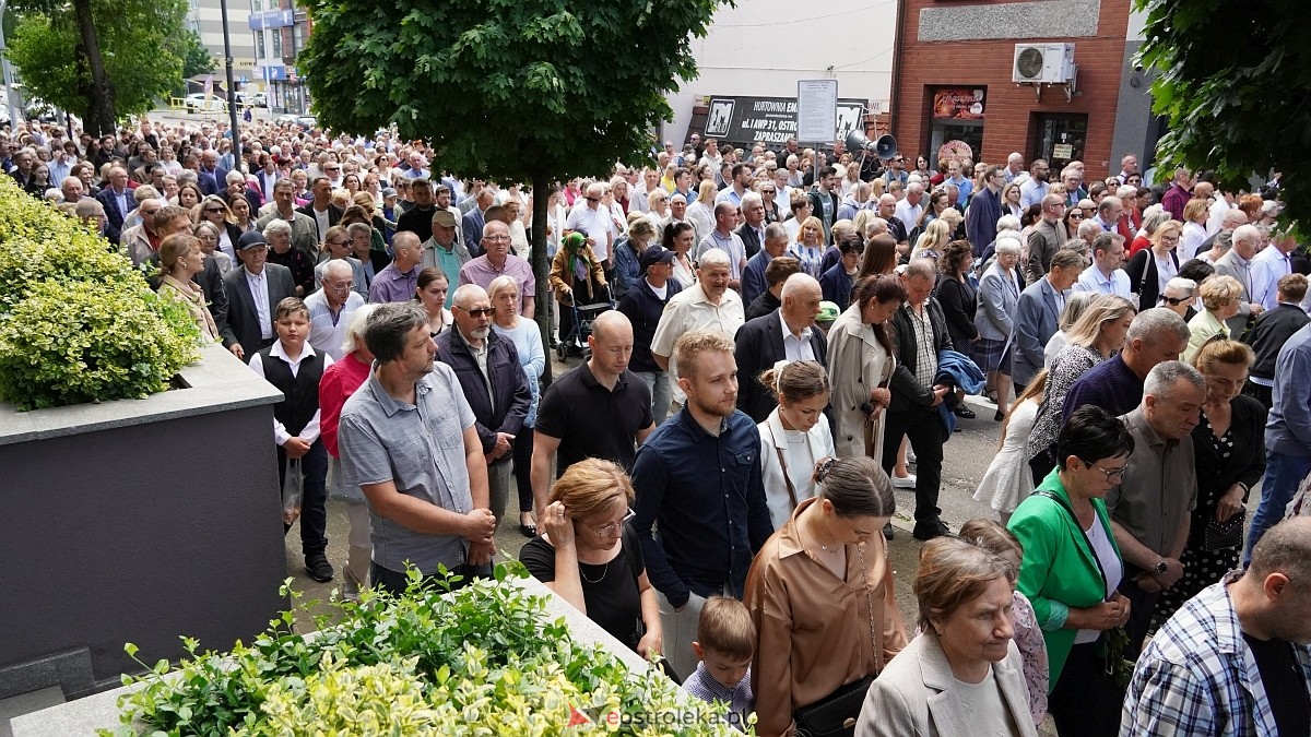 Procesja Bożego Ciała w sanktuarium pw. św. Antoniego Padewskiego [19.06.2025] - zdjęcie #46 - eOstroleka.pl