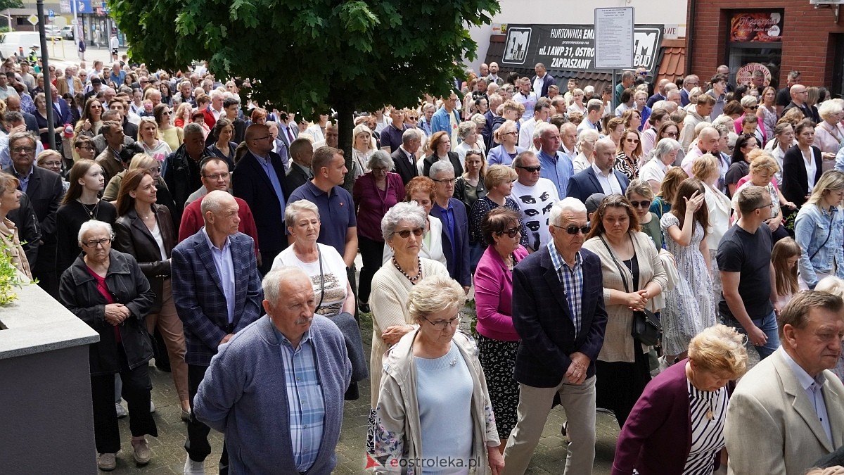 Procesja Bożego Ciała w sanktuarium pw. św. Antoniego Padewskiego [19.06.2025] - zdjęcie #29 - eOstroleka.pl