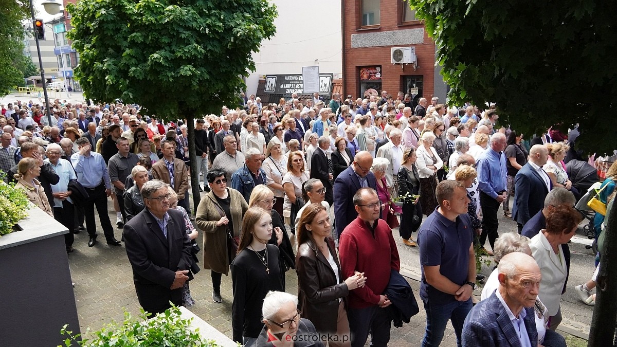 Procesja Bożego Ciała w sanktuarium pw. św. Antoniego Padewskiego [19.06.2025] - zdjęcie #22 - eOstroleka.pl