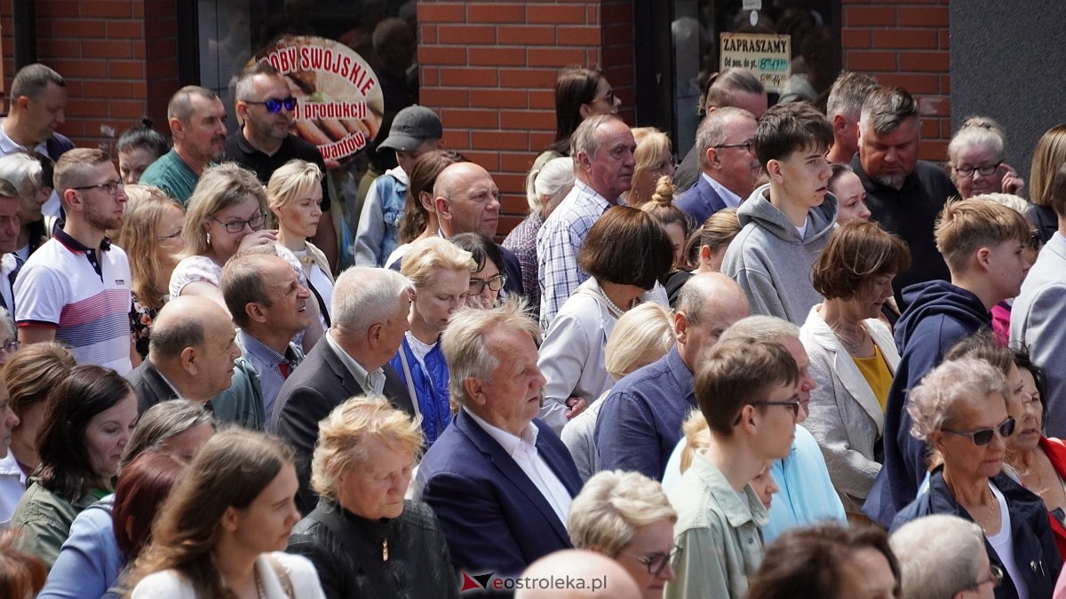 Procesja Bożego Ciała w sanktuarium pw. św. Antoniego Padewskiego [19.06.2025] - zdjęcie #17 - eOstroleka.pl