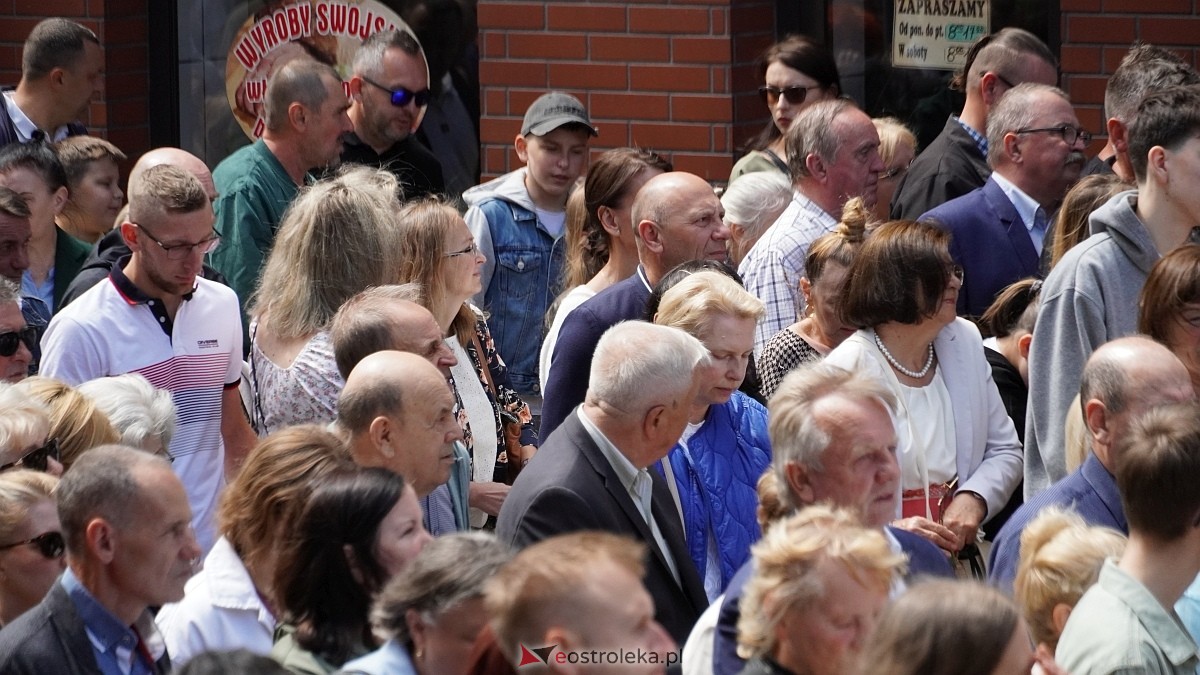 Procesja Bożego Ciała w sanktuarium pw. św. Antoniego Padewskiego [19.06.2025] - zdjęcie #16 - eOstroleka.pl