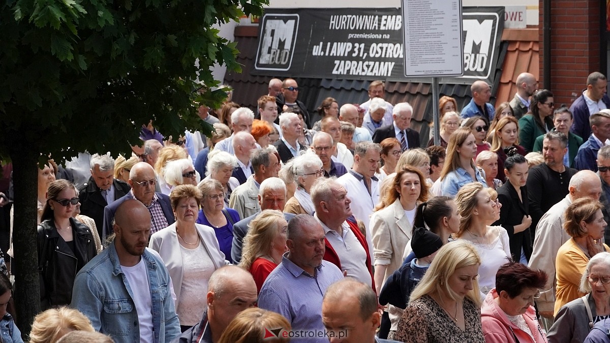 Procesja Bożego Ciała w sanktuarium pw. św. Antoniego Padewskiego [19.06.2025] - zdjęcie #14 - eOstroleka.pl