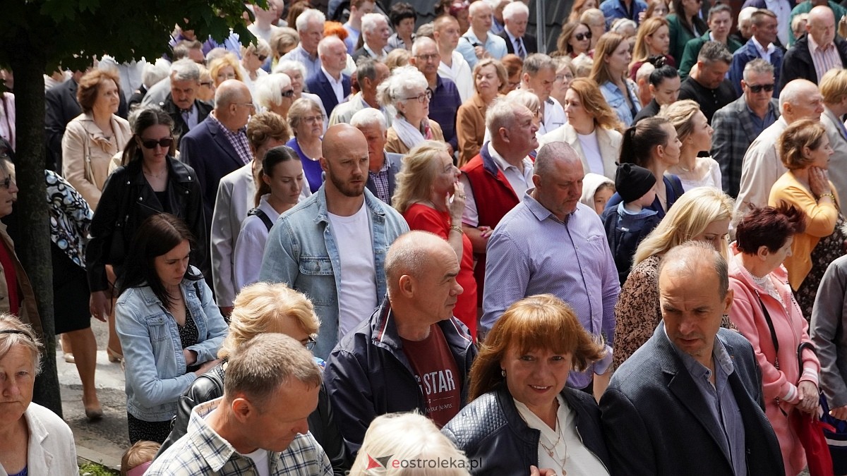 Procesja Bożego Ciała w sanktuarium pw. św. Antoniego Padewskiego [19.06.2025] - zdjęcie #13 - eOstroleka.pl