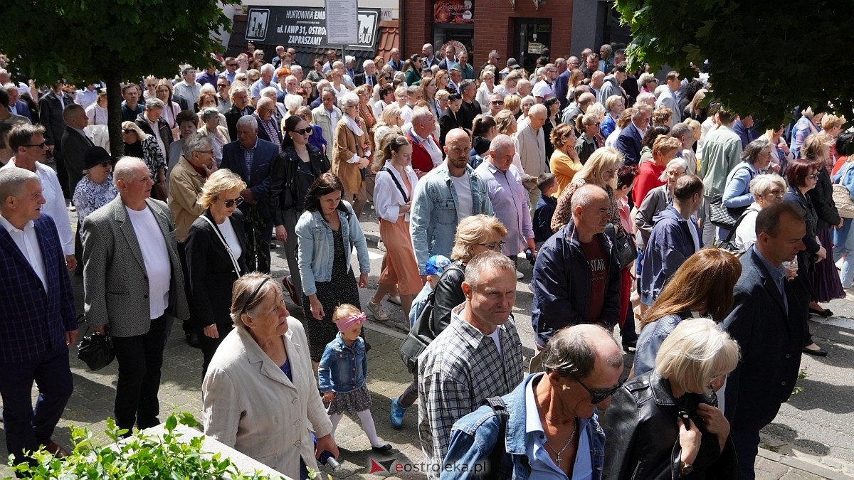 Procesja Bożego Ciała w sanktuarium pw. św. Antoniego Padewskiego [19.06.2025] - zdjęcie #11 - eOstroleka.pl