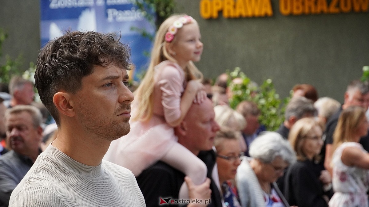 Procesja Bożego Ciała w sanktuarium pw. św. Antoniego Padewskiego [19.06.2025] - zdjęcie #3 - eOstroleka.pl