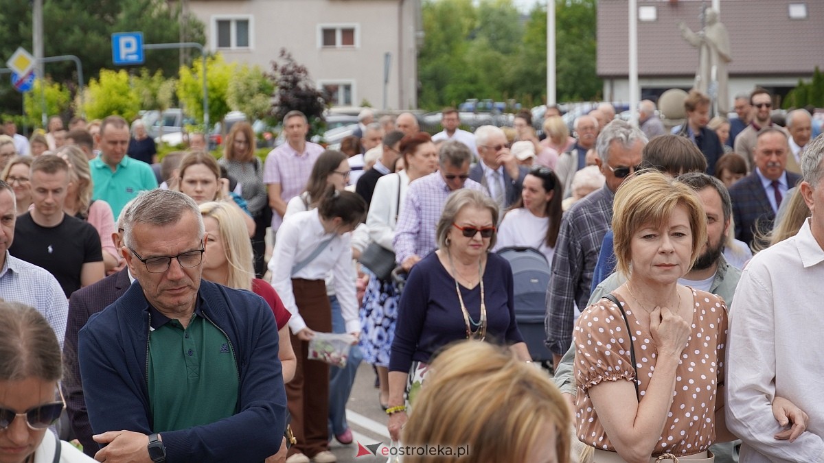 Procesja Bożego Ciała w parafii pw. NMP Królowej Rodzin [19.06.2025] - zdjęcie #55 - eOstroleka.pl