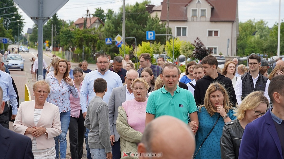 Procesja Bożego Ciała w parafii pw. NMP Królowej Rodzin [19.06.2025] - zdjęcie #37 - eOstroleka.pl