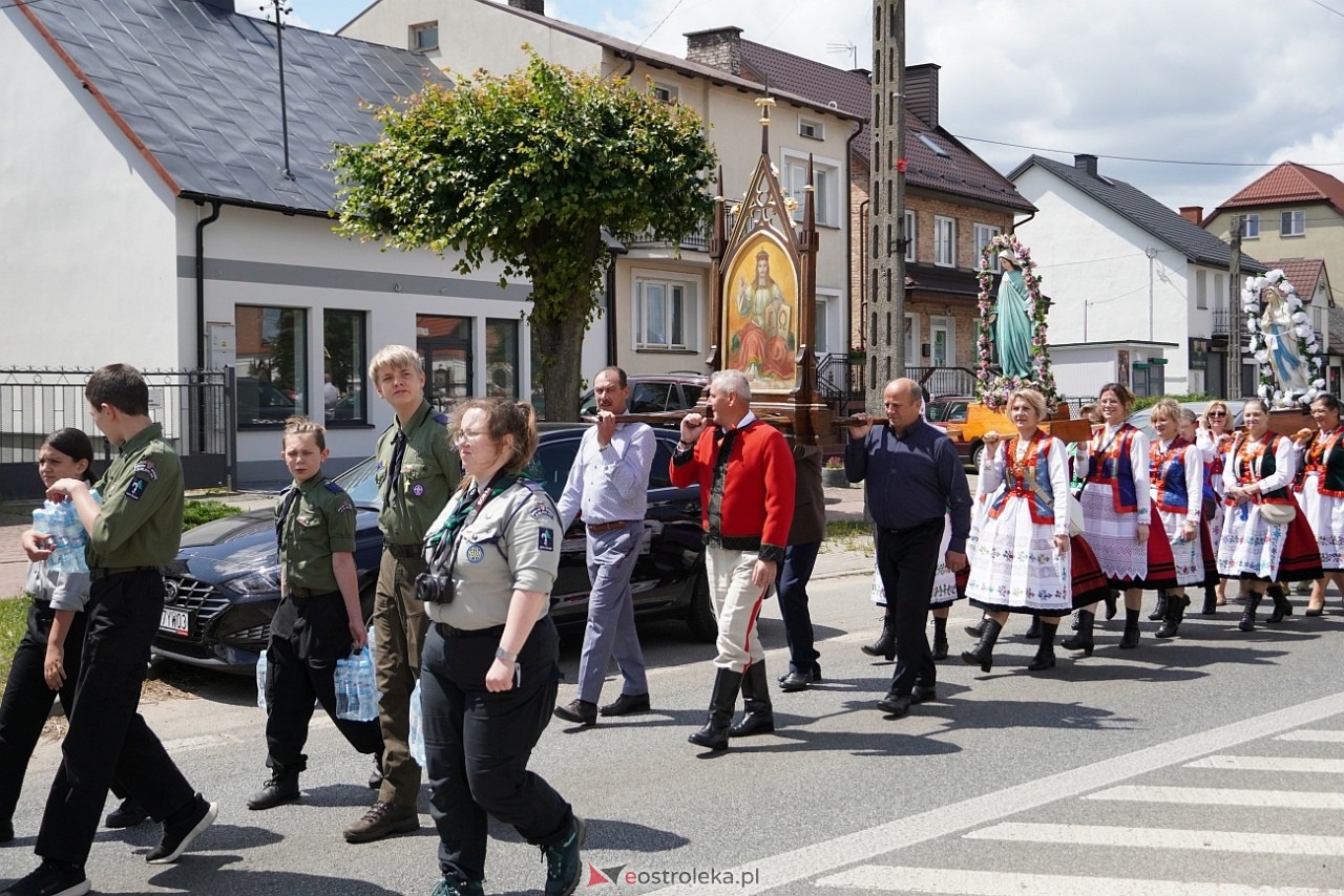 Kurpiowska procesja Bożego Ciała w Myszyńcu [19.06.2025] - zdjęcie #227 - eOstroleka.pl