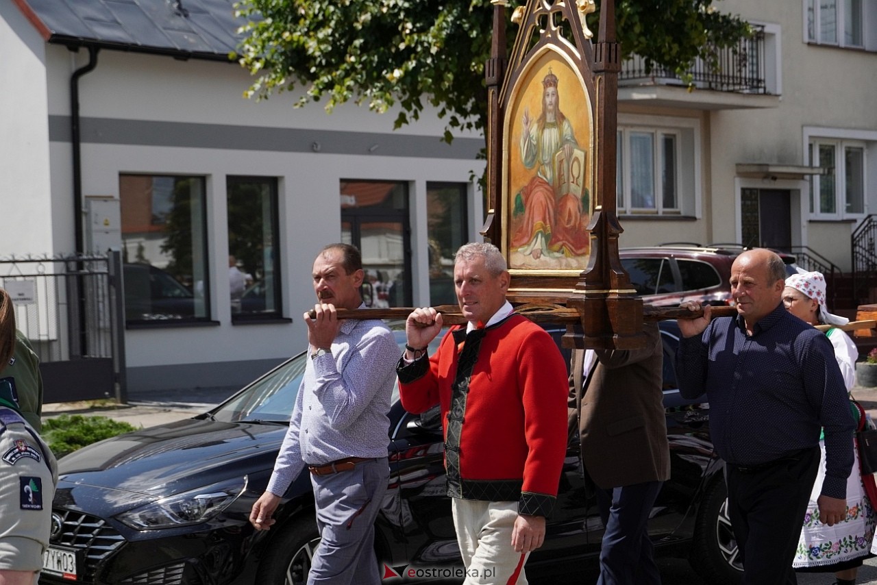 Kurpiowska procesja Bożego Ciała w Myszyńcu [19.06.2025] - zdjęcie #225 - eOstroleka.pl
