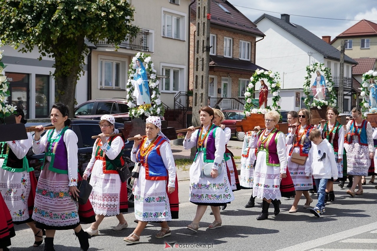 Kurpiowska procesja Bożego Ciała w Myszyńcu [19.06.2025] - zdjęcie #217 - eOstroleka.pl