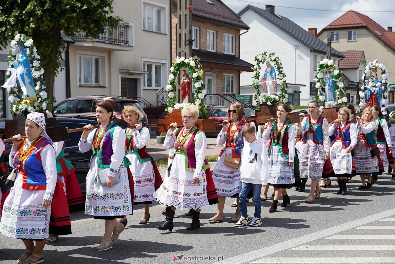 Kurpiowska procesja Bożego Ciała w Myszyńcu [19.06.2025] - zdjęcie #215 - eOstroleka.pl