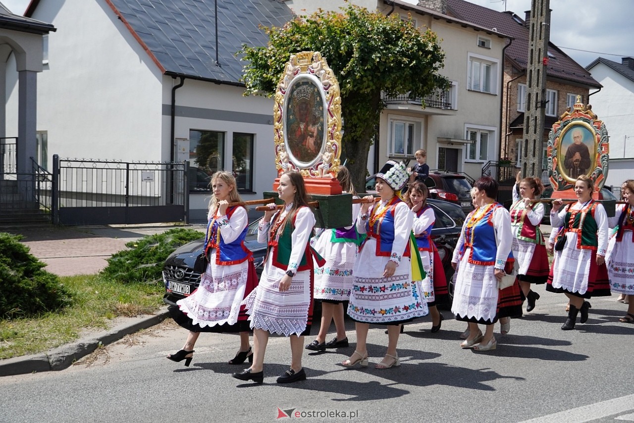 Kurpiowska procesja Bożego Ciała w Myszyńcu [19.06.2025] - zdjęcie #191 - eOstroleka.pl