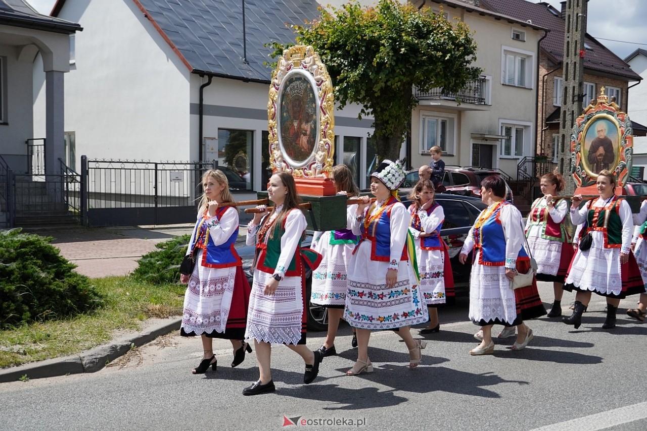 Kurpiowska procesja Bożego Ciała w Myszyńcu [19.06.2025] - zdjęcie #190 - eOstroleka.pl